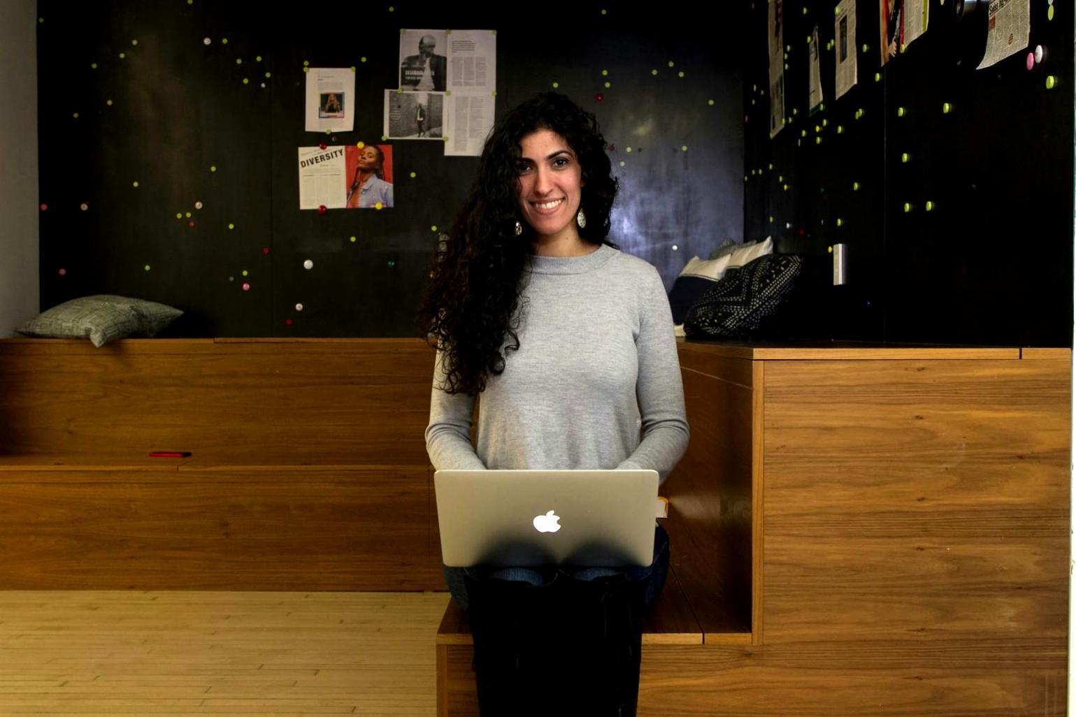 Detaillierte Finanzanalyse auf modernem Monitor